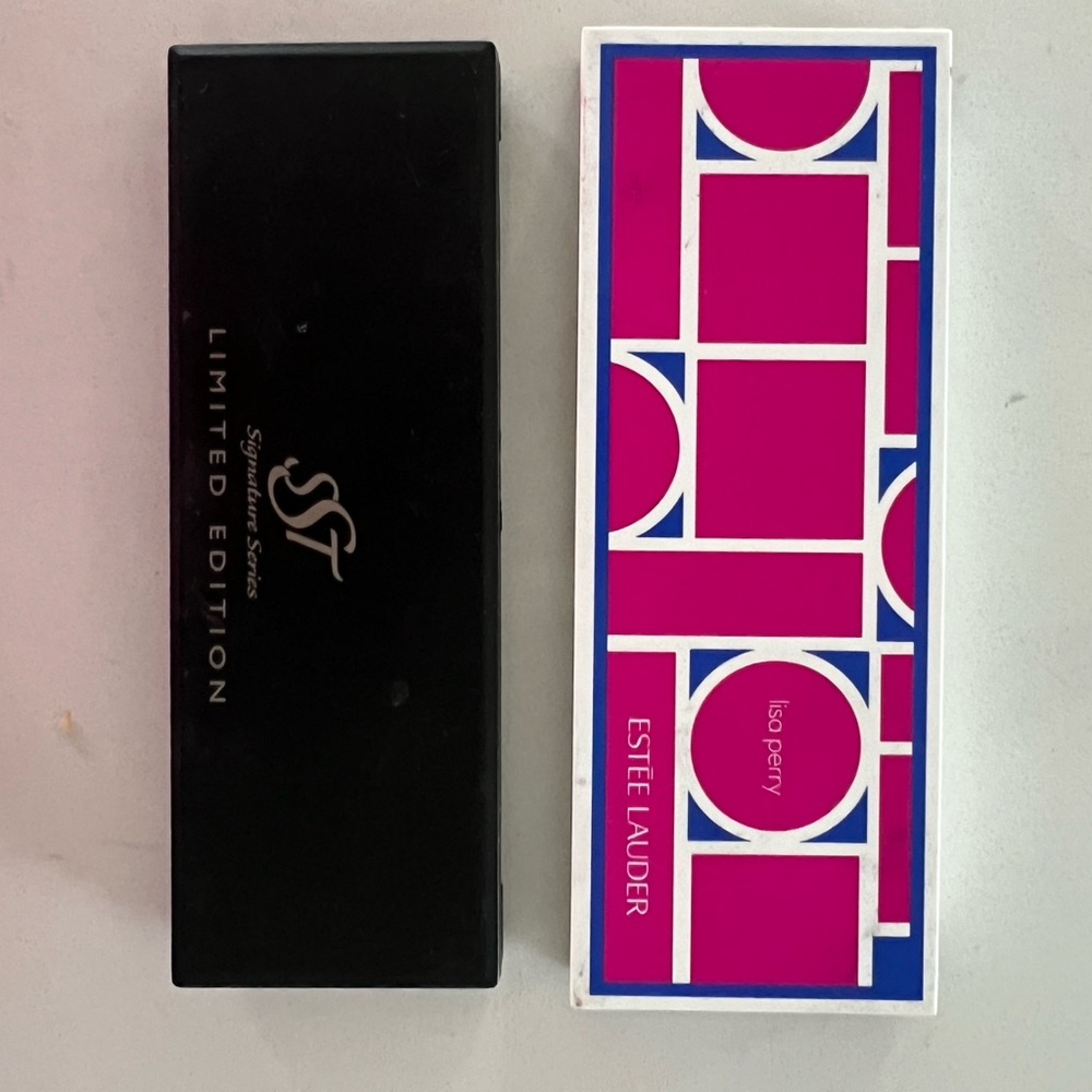 Eyeshadow palettes